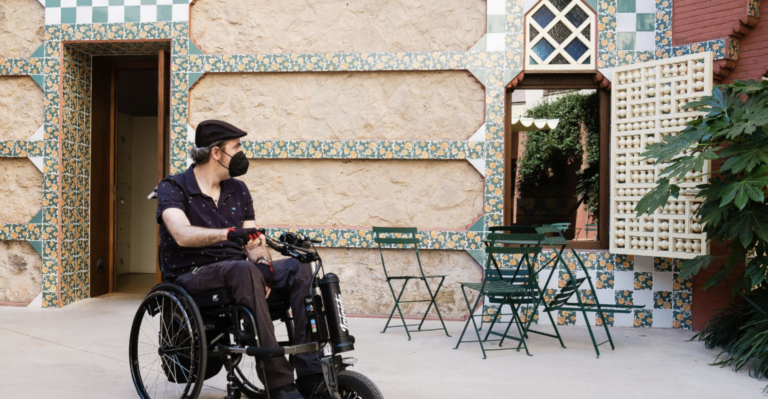 Tour accesible y senior friendly a la Casa Vicens Barcelona